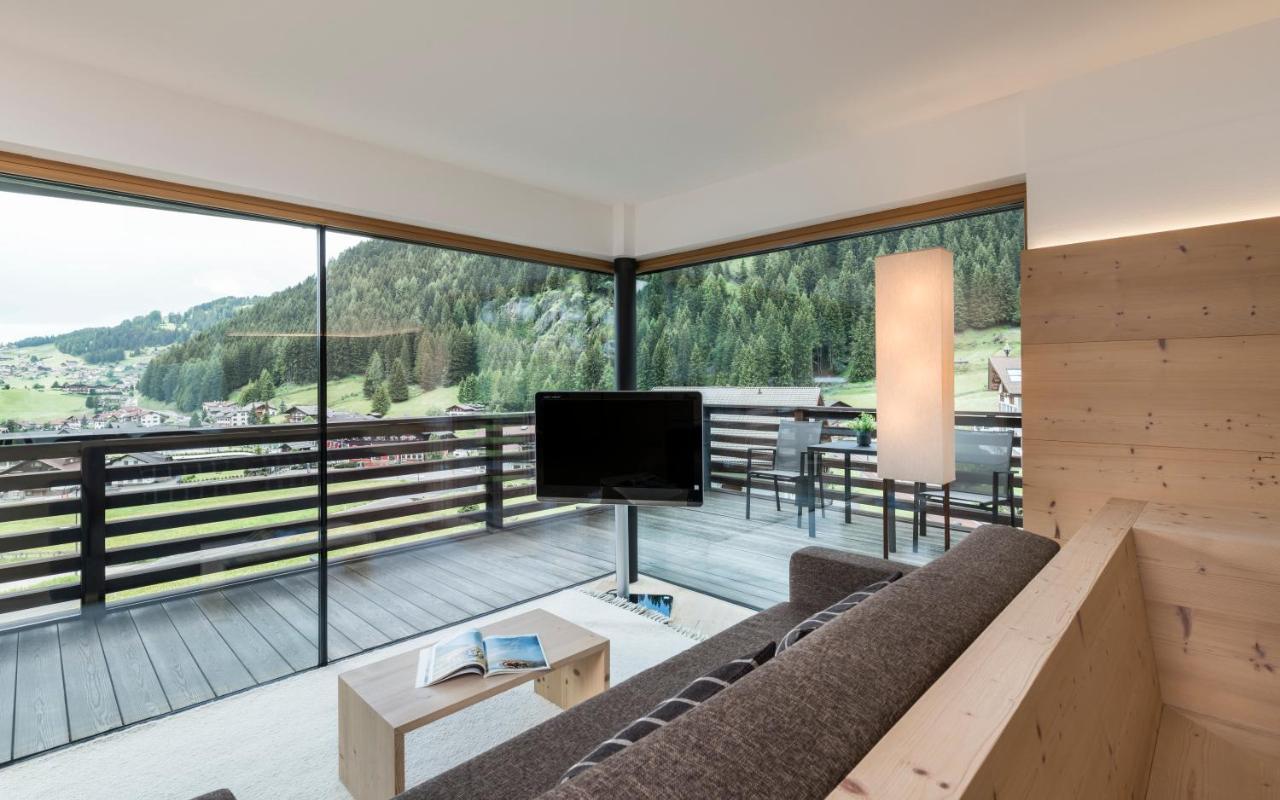 Saleghes Dolomites Residence Сельва-ди-Валь-Гардена Экстерьер фото